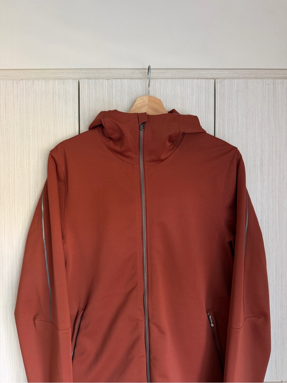 Lululemon SoftShell Men's Rust Hooded Zip Jacket